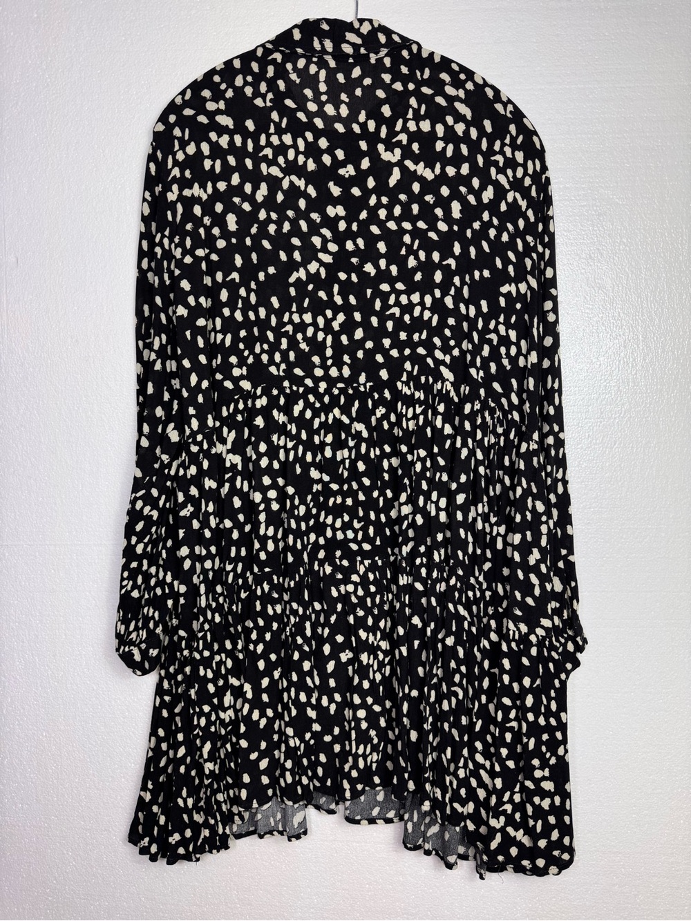 Easel Black & Ivory Abstract Spot Print Tiered Ruffle Tunic Dress Size L - Picture 6 of 6